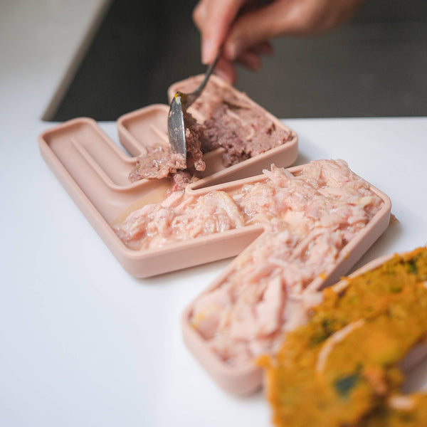 LOVE Lick Mat in Blush