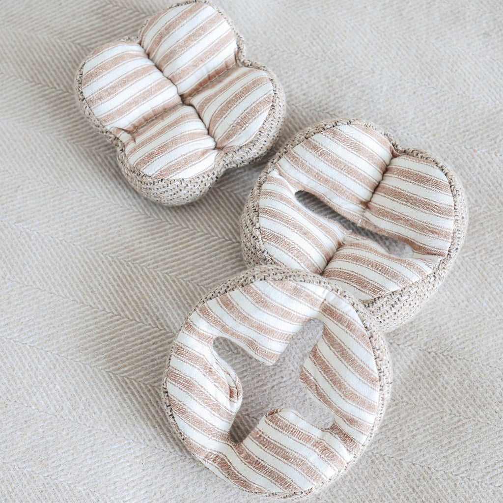 Mini Monti in Espresso - Crinkly + Squeaky
